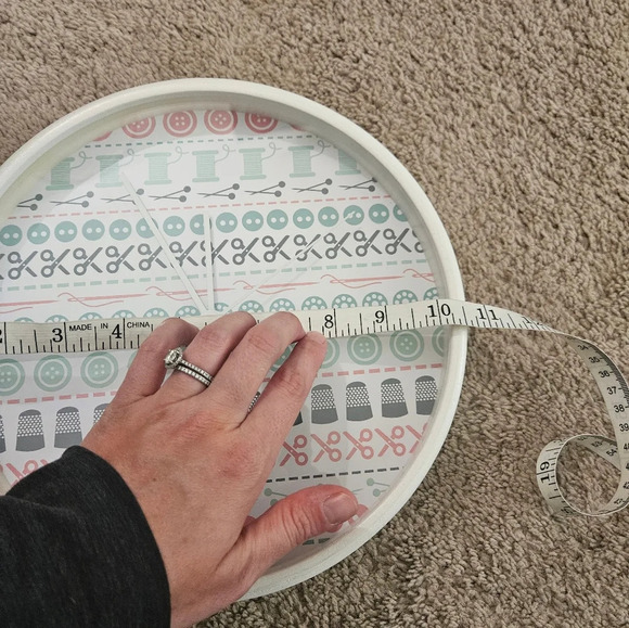 Sewing Theme 10.5" x 10.5" White Blue Pink Battery Round Wall Clock WORKS - Picture 4 of 6